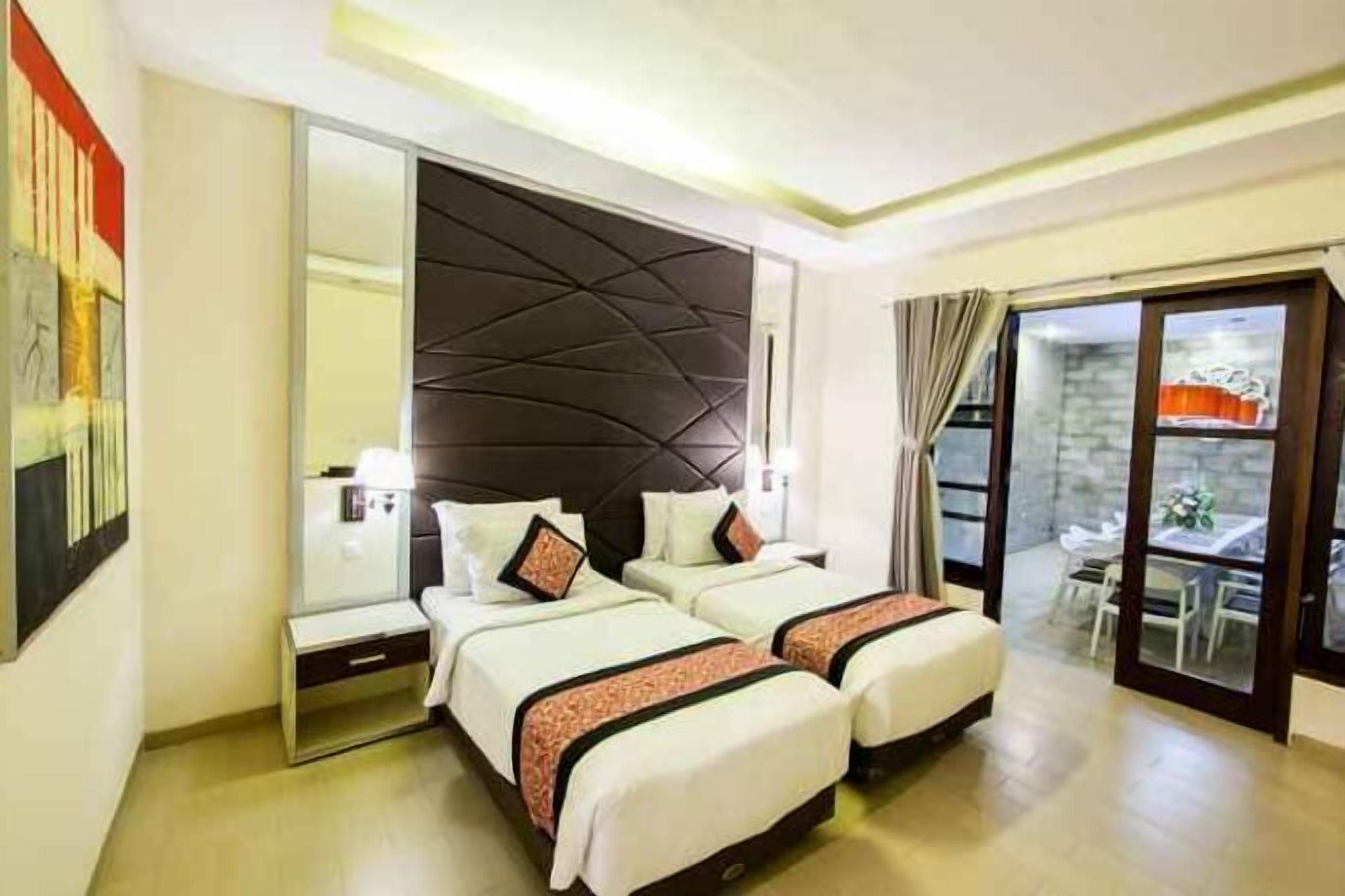 Zimmersafe, Schreibtisch, schallisolierte Zimmer, kostenloses WLAN