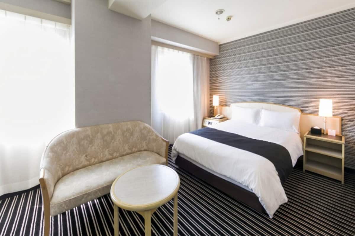 Desk, blackout drapes, free WiFi, bed sheets