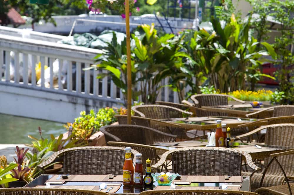 Korbua House