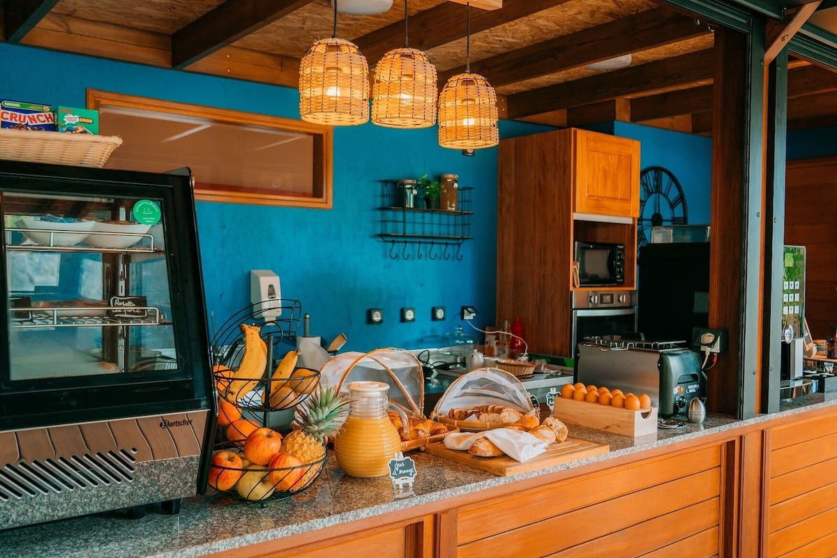 daily continental breakfast (eur 14 per person)