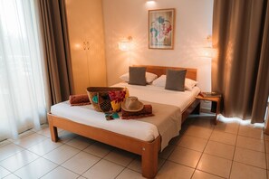 Senior Double Room | Premium bedding, Tempur-Pedic beds, minibar, in-room safe