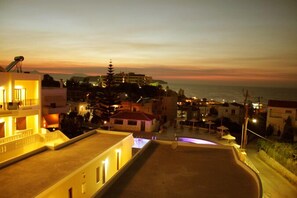 المنطقة المحيطة بالمنشأة