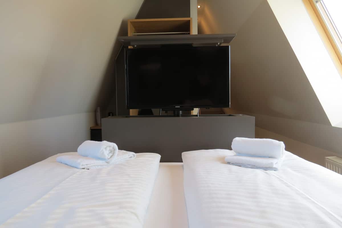 family triple room | hypo-allergenic bedding, in-room safe, individually furnished, desk