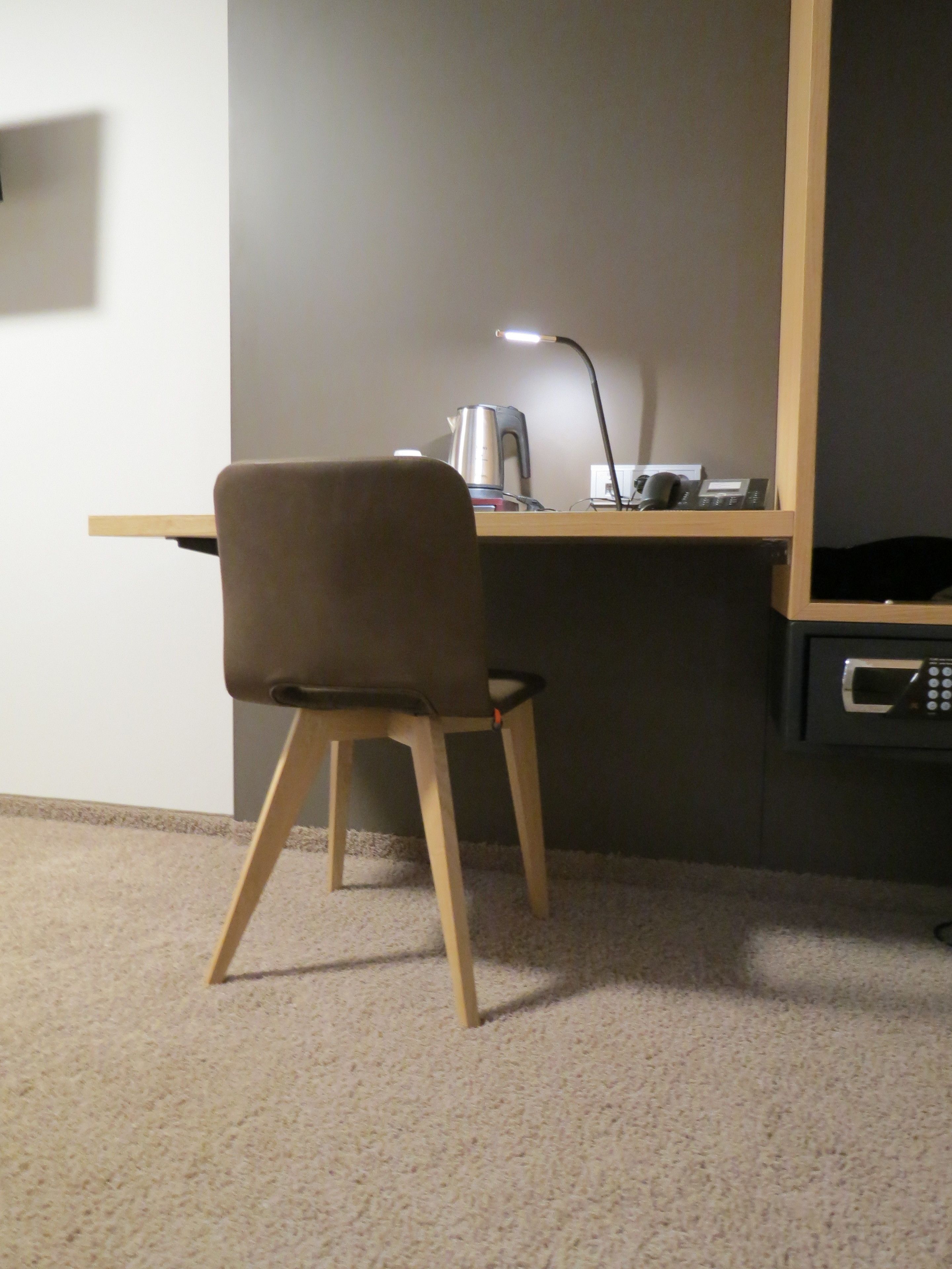 standard single room | room amenity