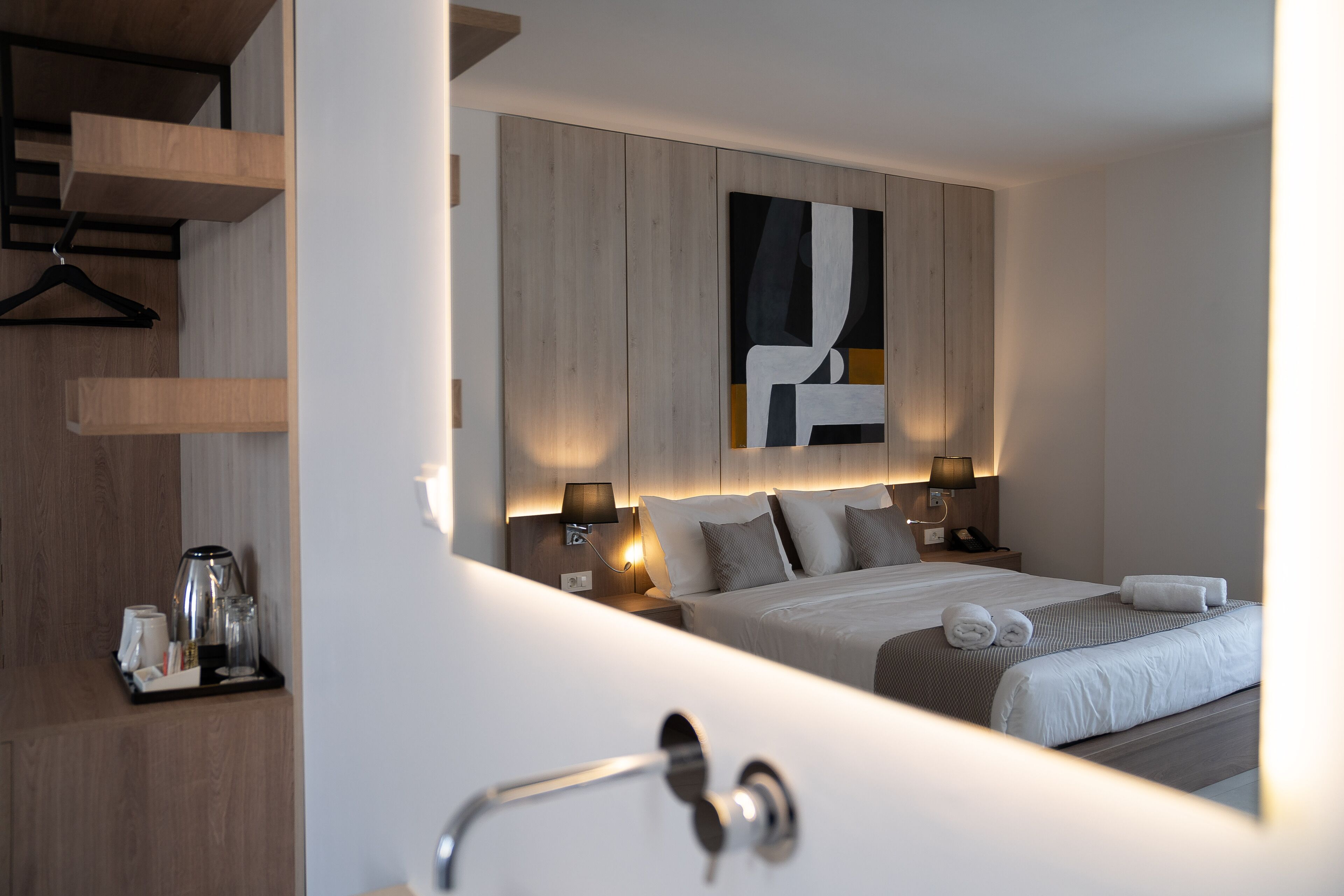 Habitación Deluxe | Artículos del minibar gratis y caja de seguridad en la habitación 