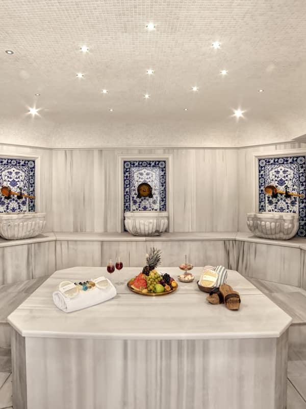 Couples treatment rooms, sauna, steam room, Turkish bath