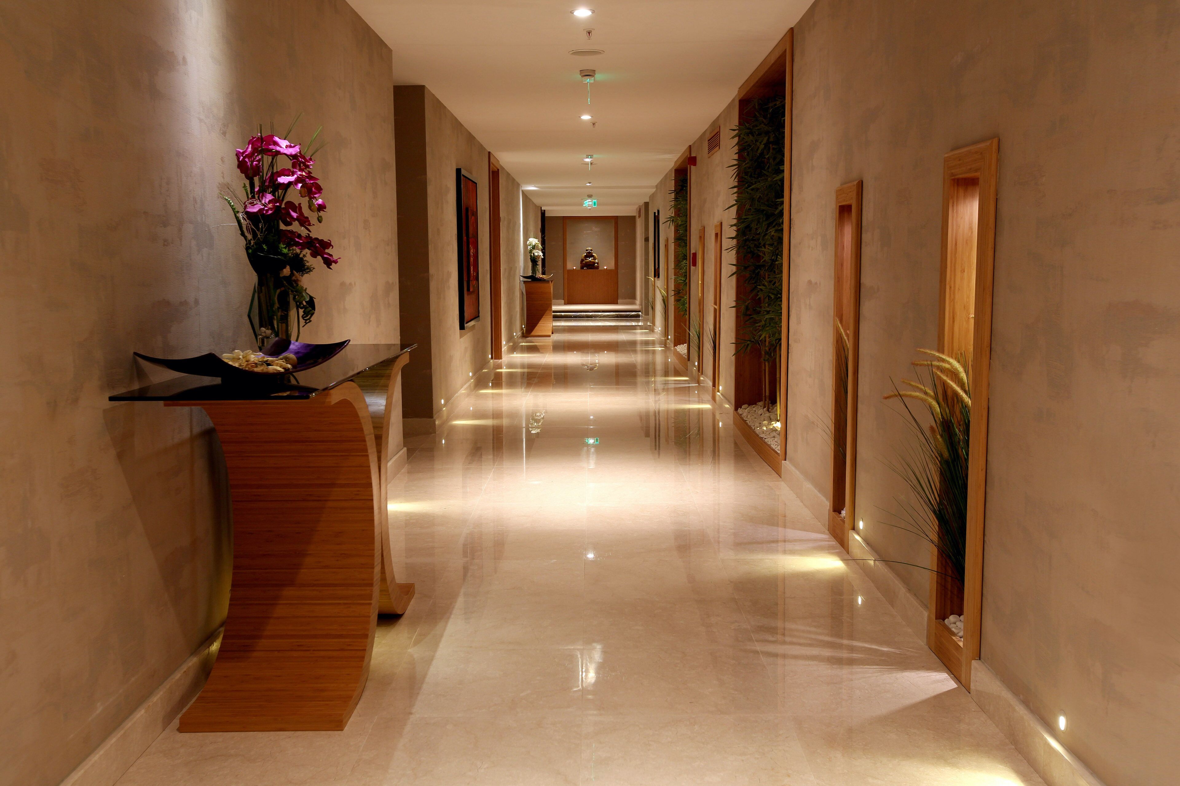 Sauna, steam room, Turkish bath, body treatments, aromatherapy