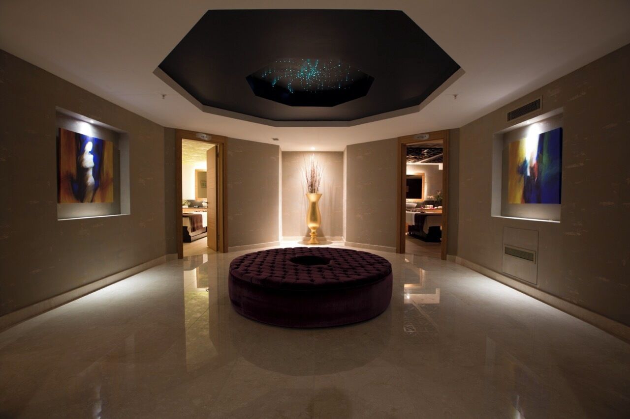 sauna, steam room, turkish bath/hammam, body treatments, aromatherapy