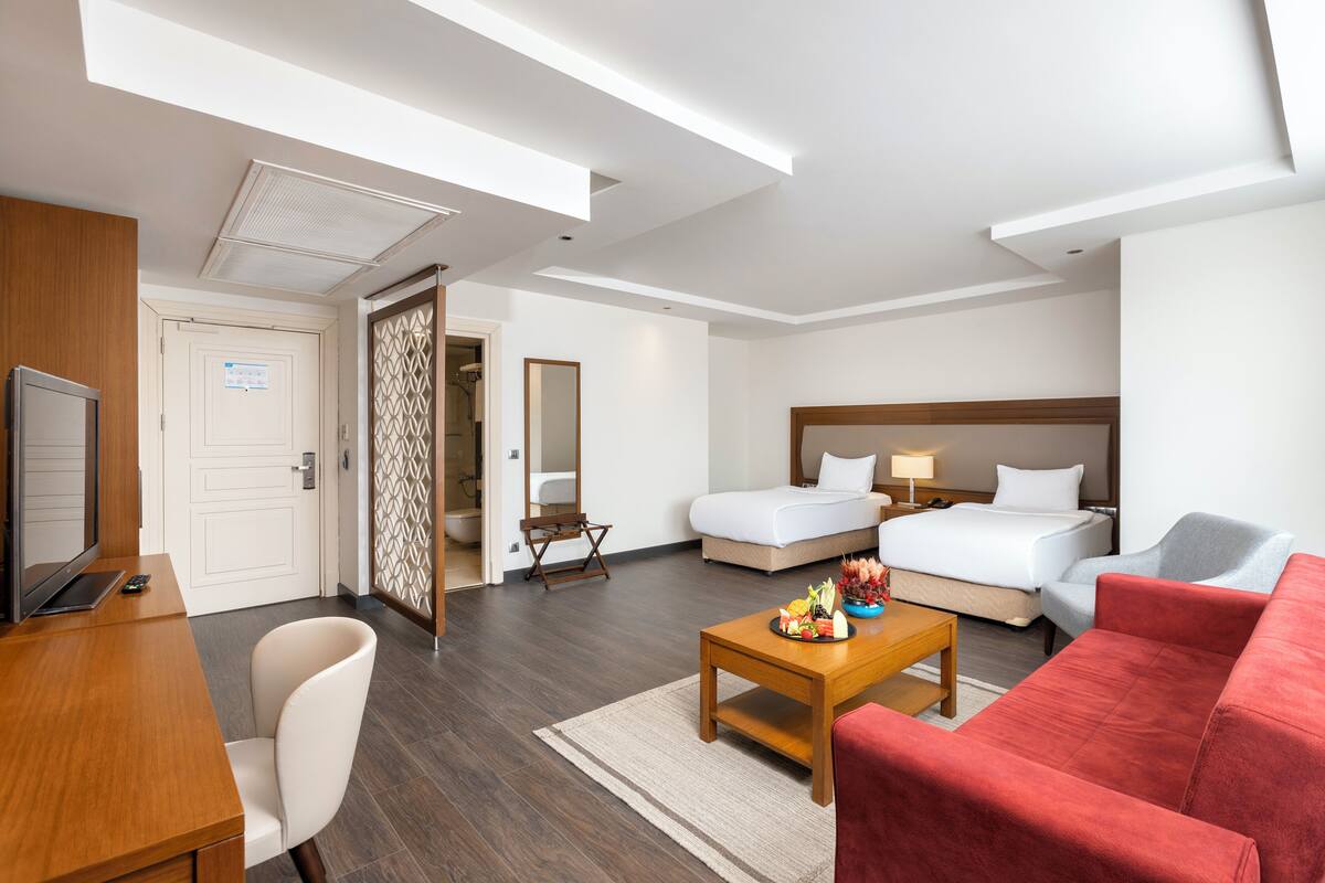 Executive Room | 高級寢具、迷你吧、客房內保險箱、書桌