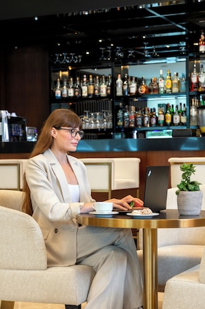 Lobby lounge - Miracle Istanbul Asia Airport Hotel & Spa (Istanbul)