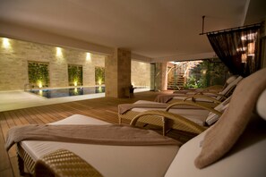 Sauna, steam room, Turkish bath/hammam, body treatments, aromatherapy