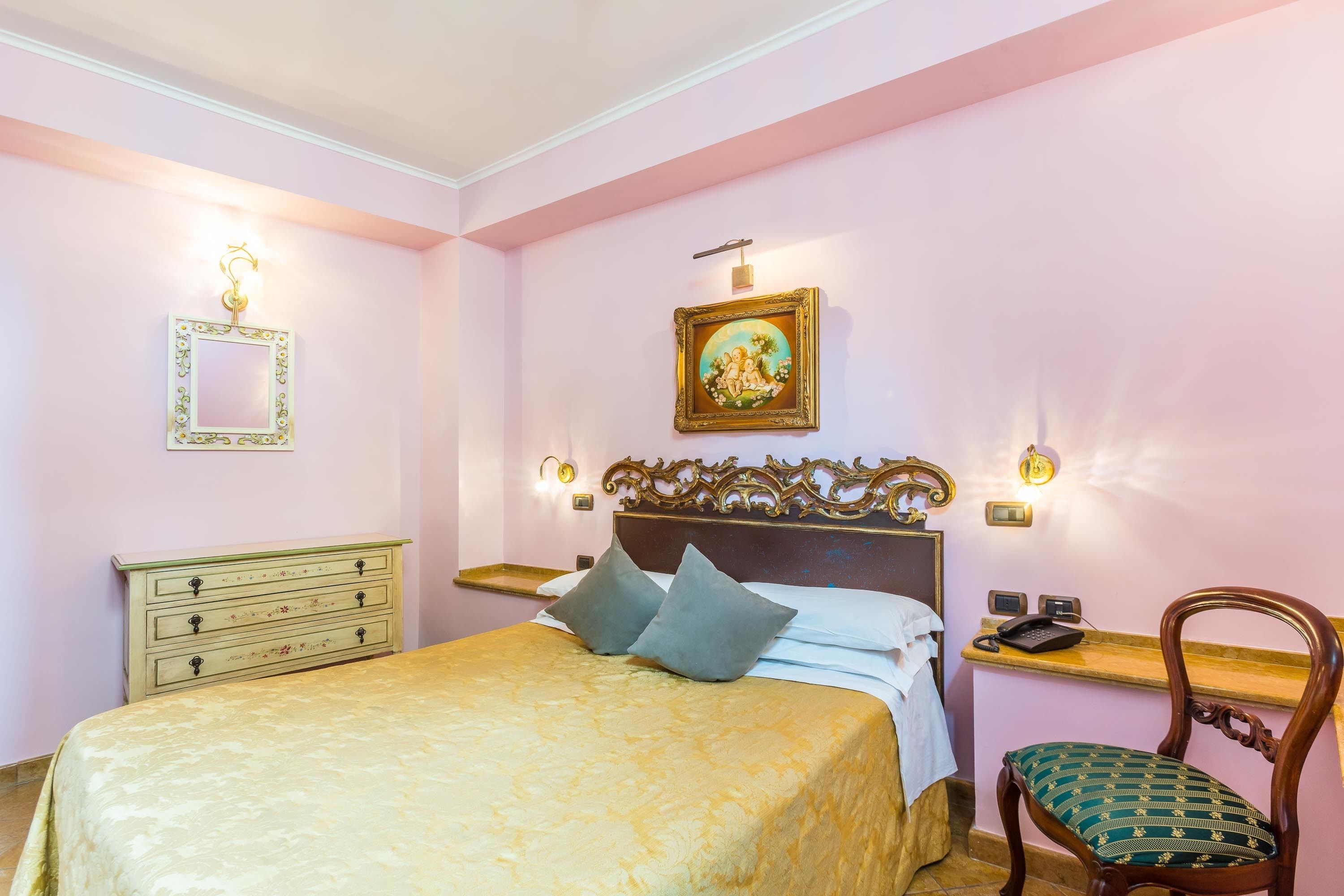 xxx | minibar, in-room safe, desk, blackout curtains