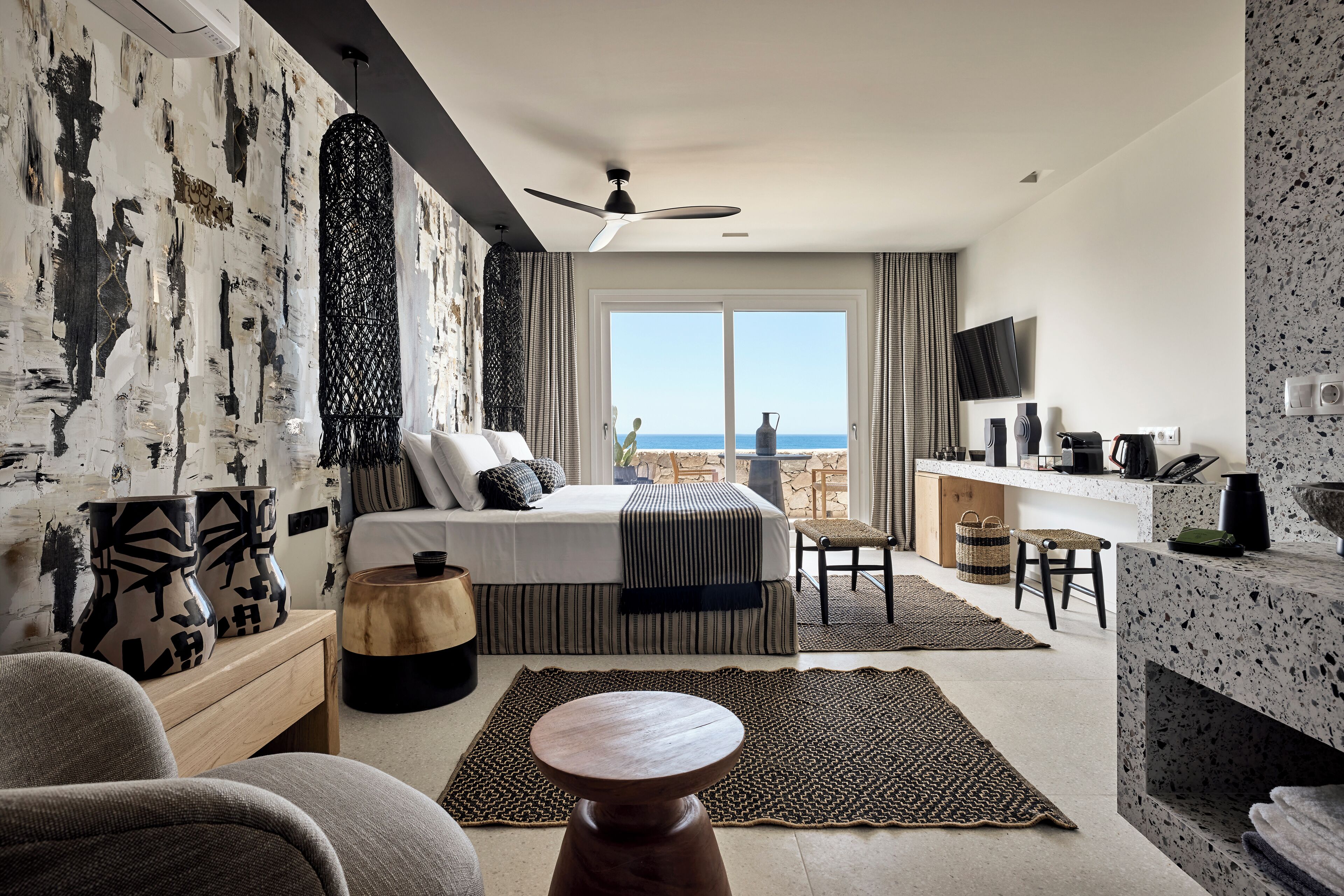 シグネチャー スイート シービュー | セーフティボックス (室内)、防音設備、ベッドシーツ