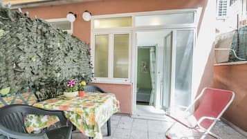 Double or Twin Room | Terrace/patio