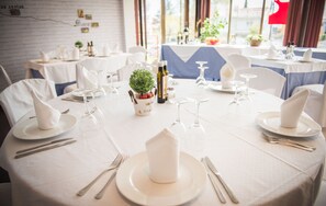 Breakfast and dinner served  - Hotel Prado Real (Soto del Real)