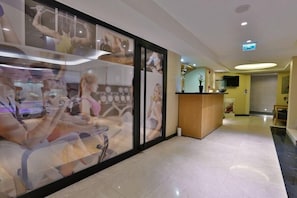 Sauna, hot tub, ruang uap, pemandian Turki/hammam, dan perawatan tubuh