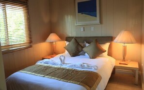 In-room safe, free WiFi - Ridge Residences Inn (Providenciales)