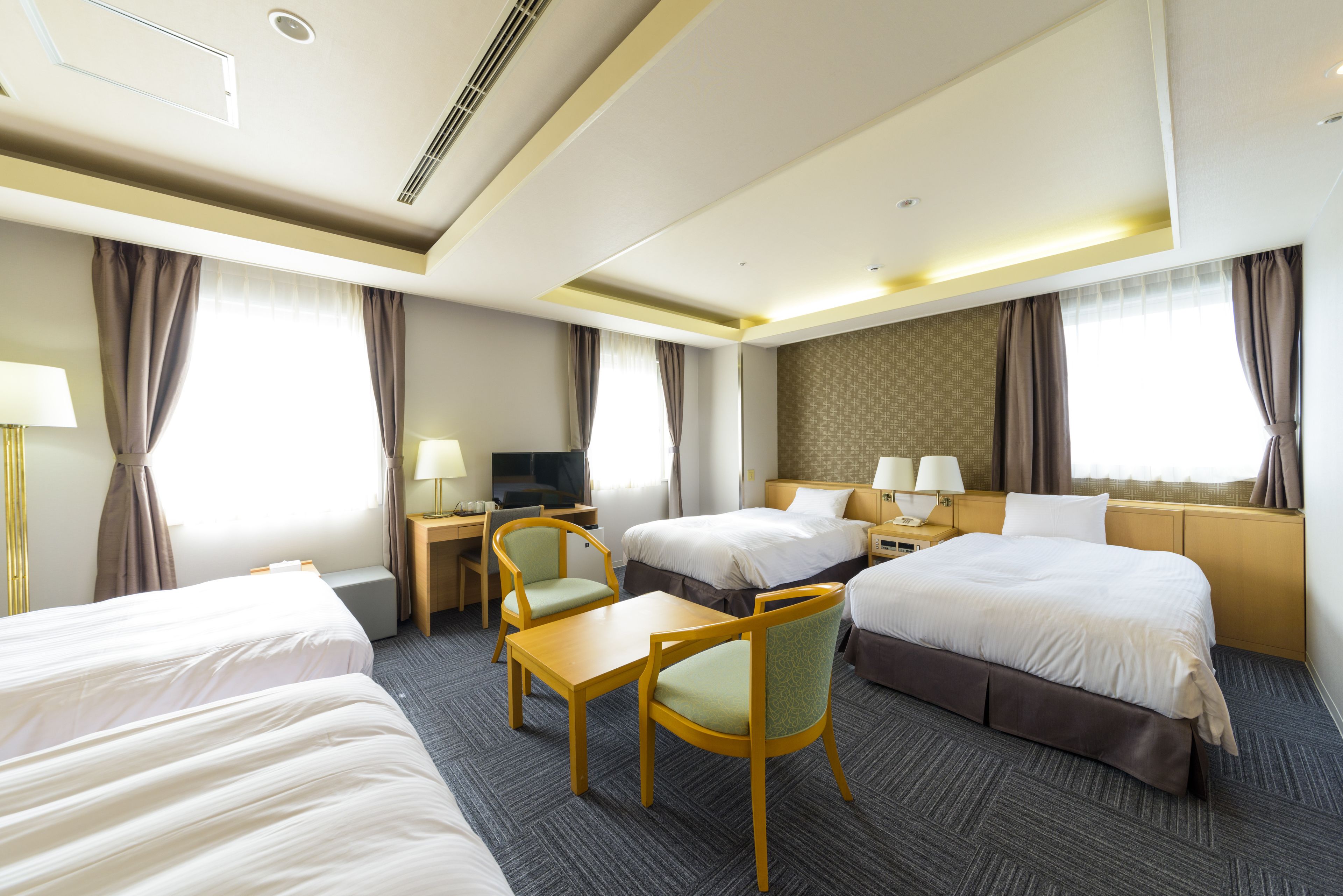 Photo - SureStay Plus Hotel by Best Western Shin-Osaka