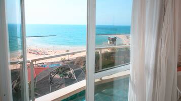 ห้องซูพีเรีย, อ่างอาบน้ำ, วิวทะเล | วิวจากห้องพัก