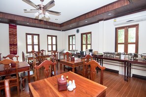 Daily buffet breakfast (USD 10 per person) - Luang Prabang Legend Hotel (Luang Prabang)