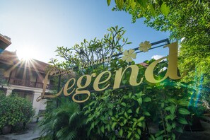 Front of property - Luang Prabang Legend Hotel (Luang Prabang)