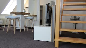 Comfort Suite, 2 Bedrooms | Premium bedding, pillowtop beds, in-room safe, desk