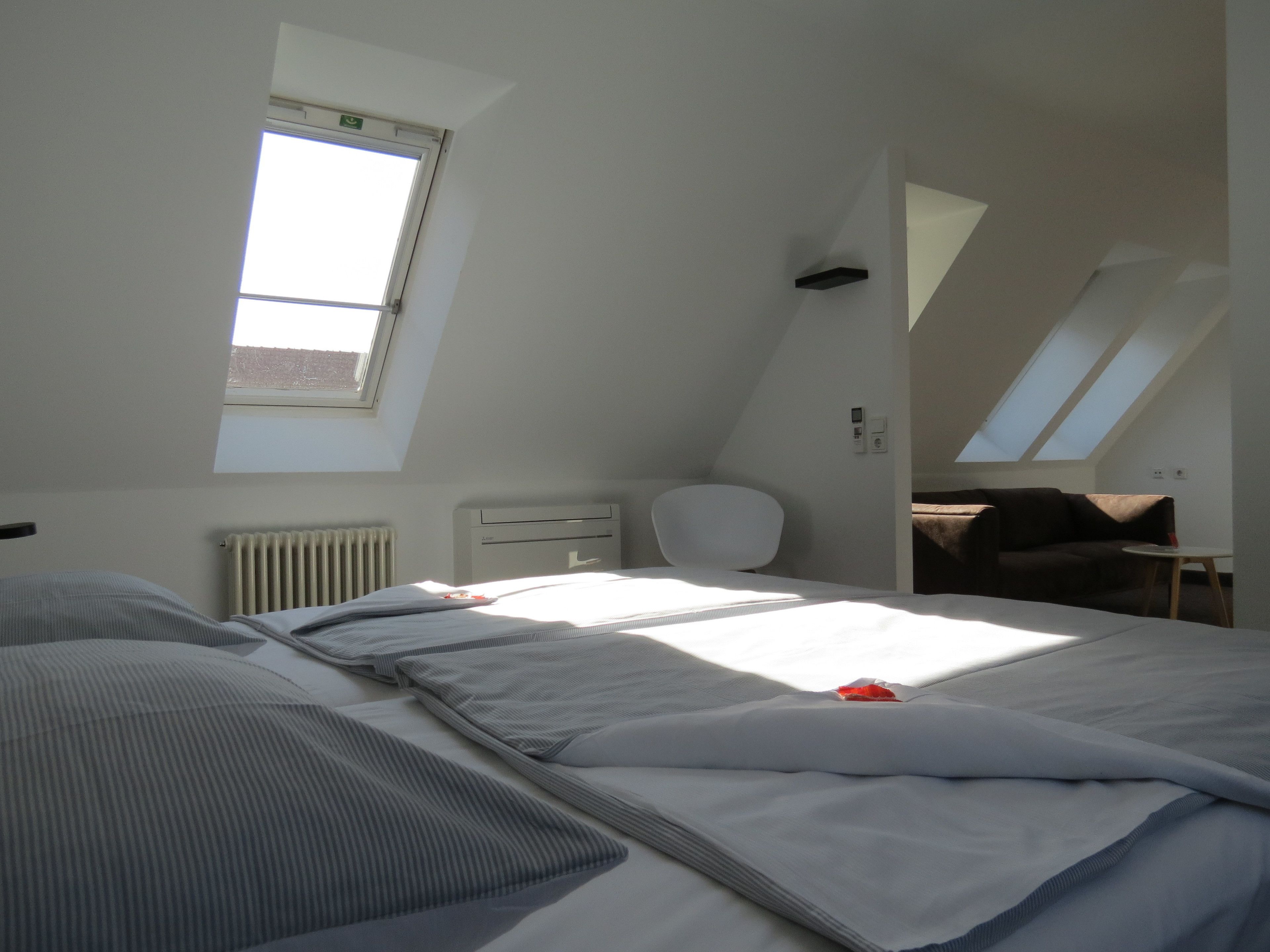 Economy-Vierbettzimmer, 1 Schlafzimmer, Nichtraucher | Hochwertige Bettwaren, Pillowtop-Betten, Zimmersafe, Schreibtisch