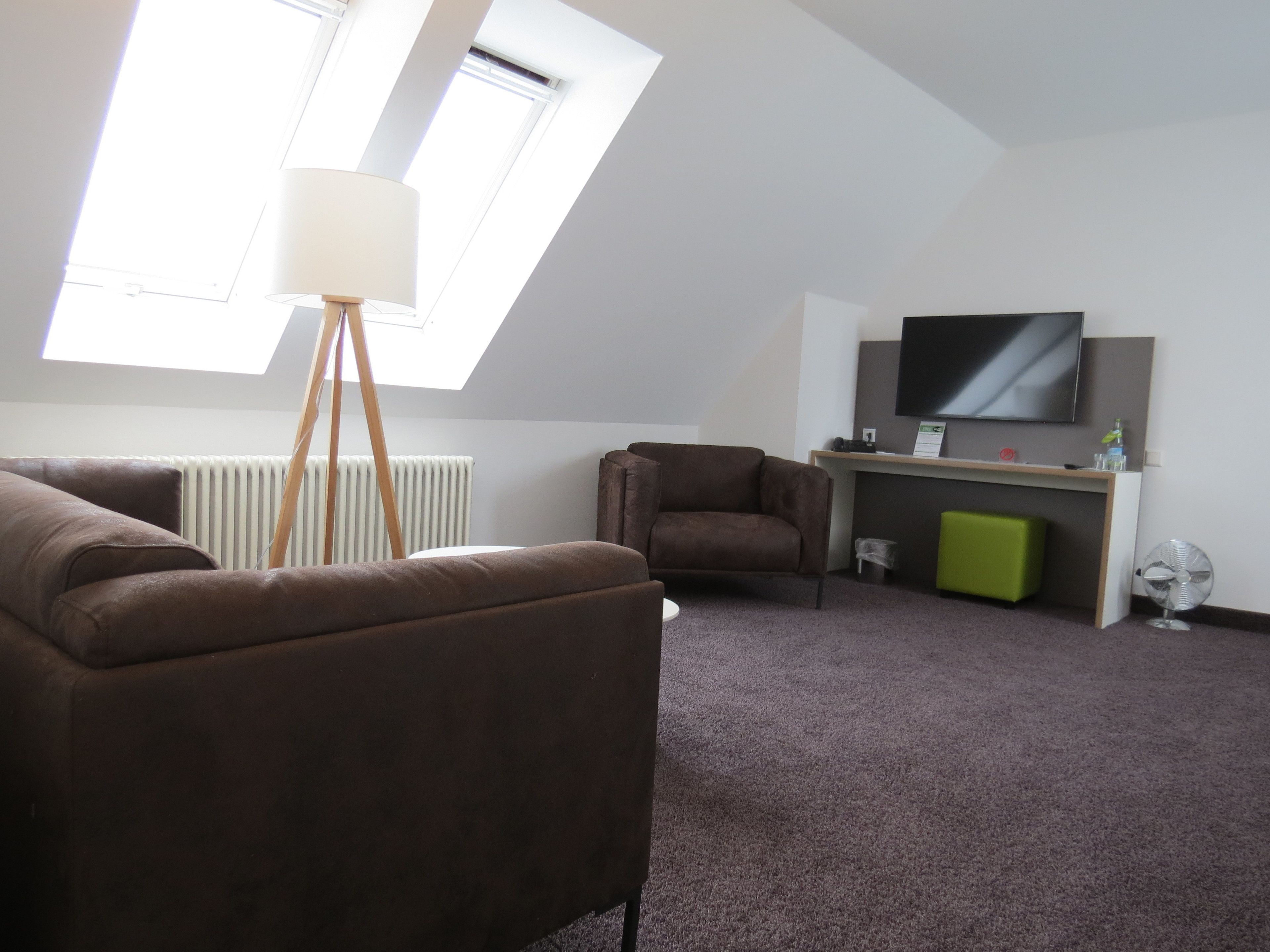 comfort suite, 2 bedrooms | premium bedding, pillow-top beds, in-room safe, desk