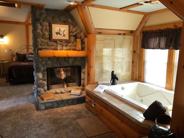 Phòng Suite (Lazy Cloud B&B) | Bồn tắm thủy lực