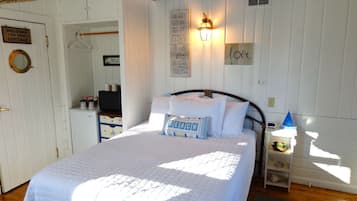 Individually decorated, individually furnished, free WiFi, bed sheets