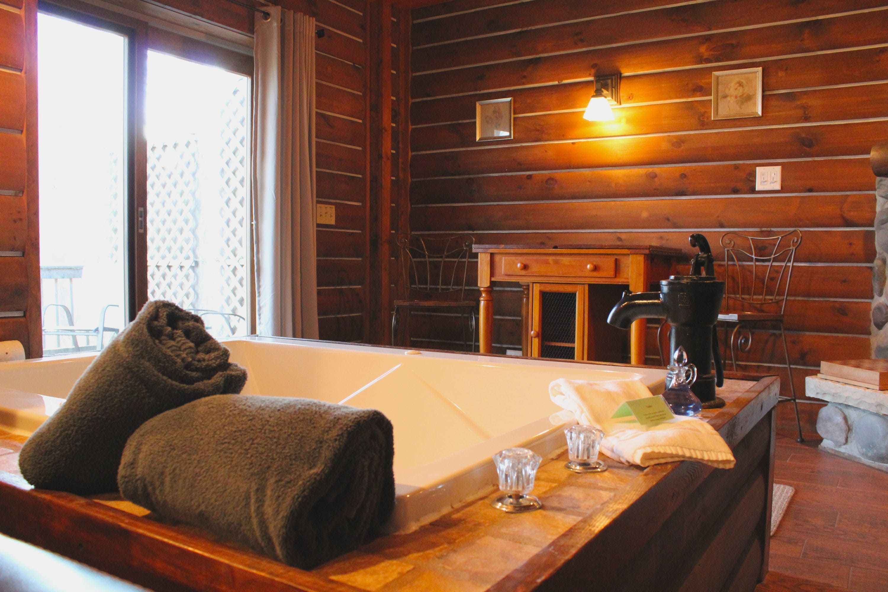 Premium Suite (Lazy Cloud Inn) | Jetted tub