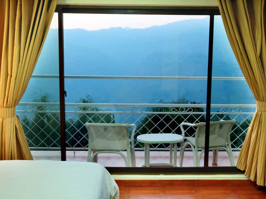 Double Room, Valley View | Minibar, in-room safe, desk, blackout drapes