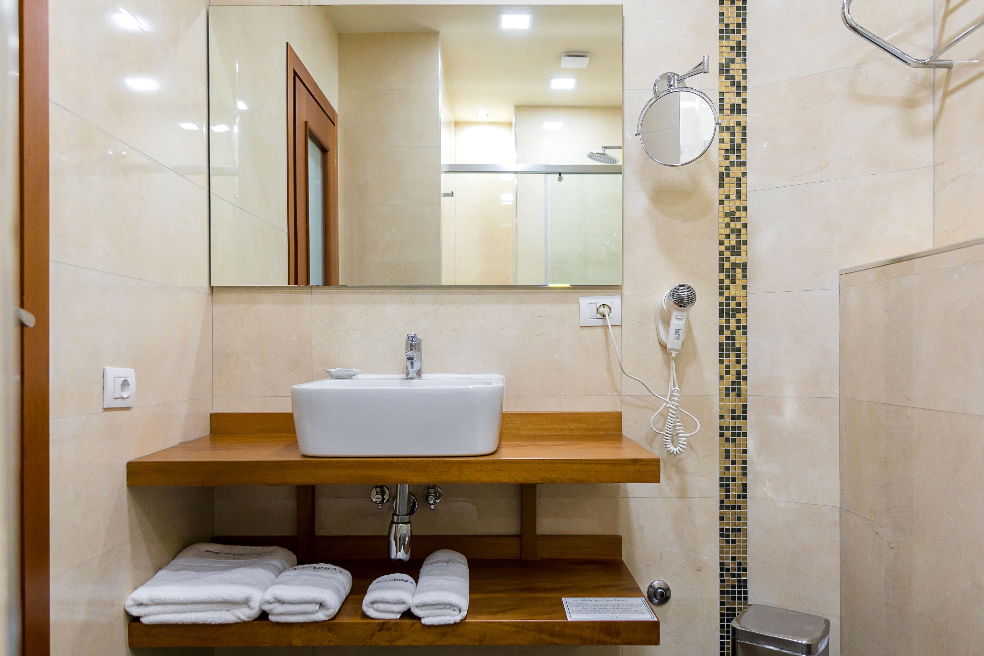 standard double room | bathroom | shower, free toiletries, hair dryer, slippers