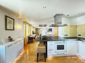 Serviced Apartment | In-room dining