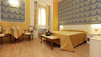 Minibar, Zimmersafe, Schreibtisch, schallisolierte Zimmer