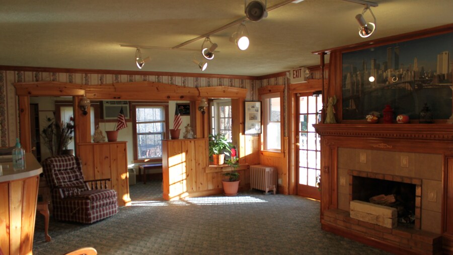 Four Winds Country Motel