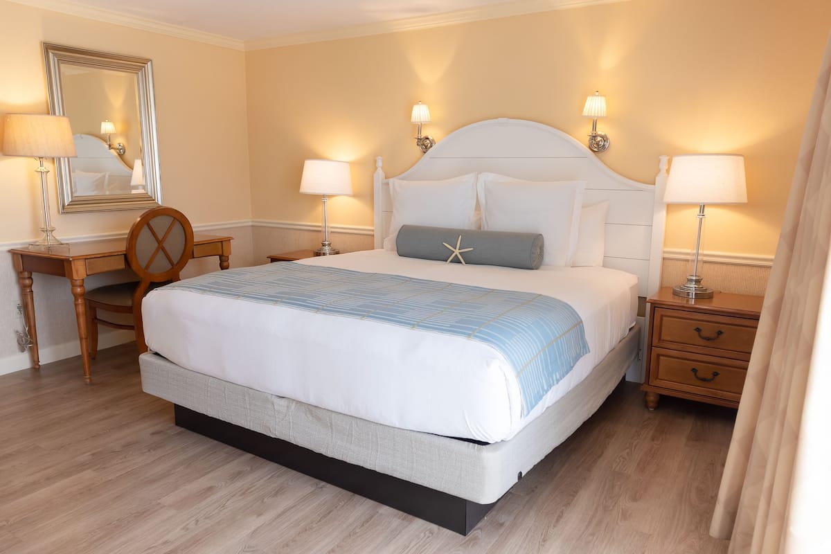 1 bedroom, hypo-allergenic bedding, in-room safe, individually decorated