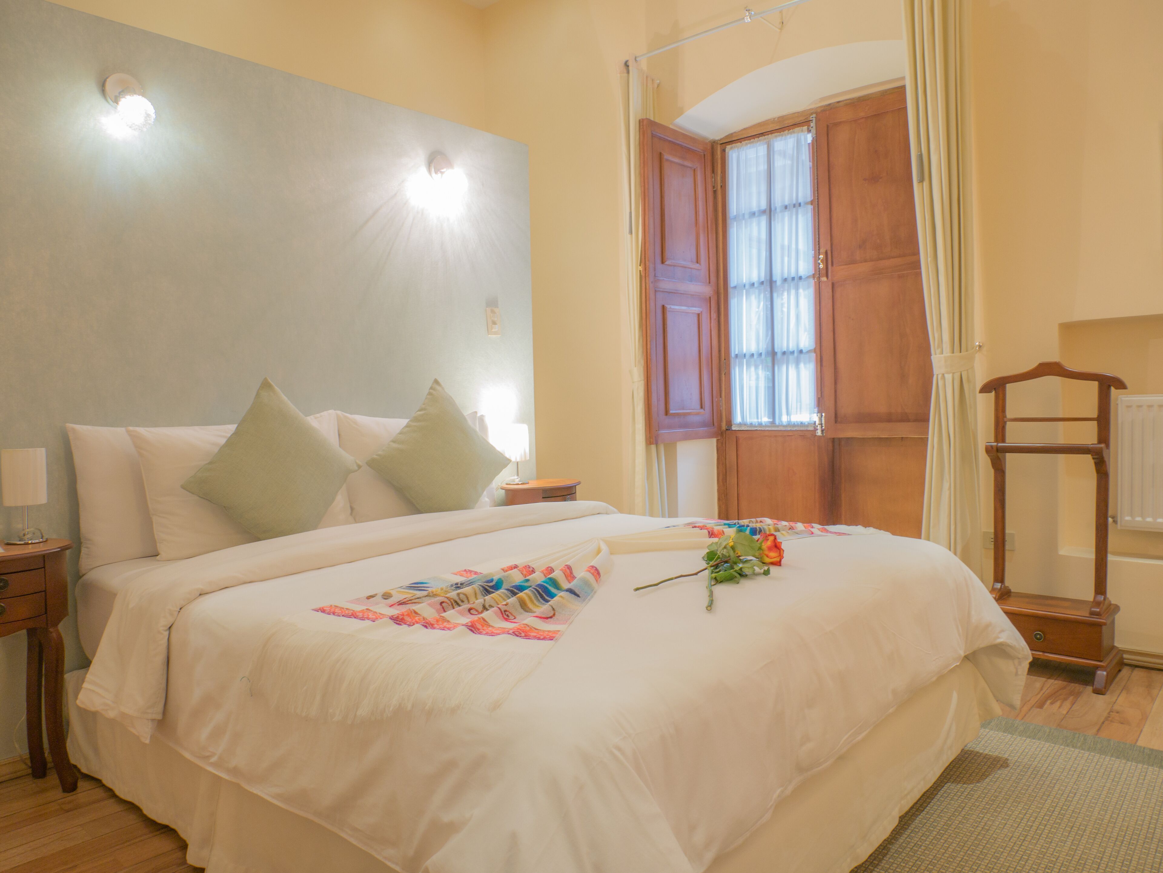 deluxe room | in-room safe, individually furnished, desk, soundproofing