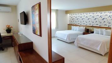 Standard Twin Room | 1 bedroom, premium bedding, in-room safe, iron/ironing board