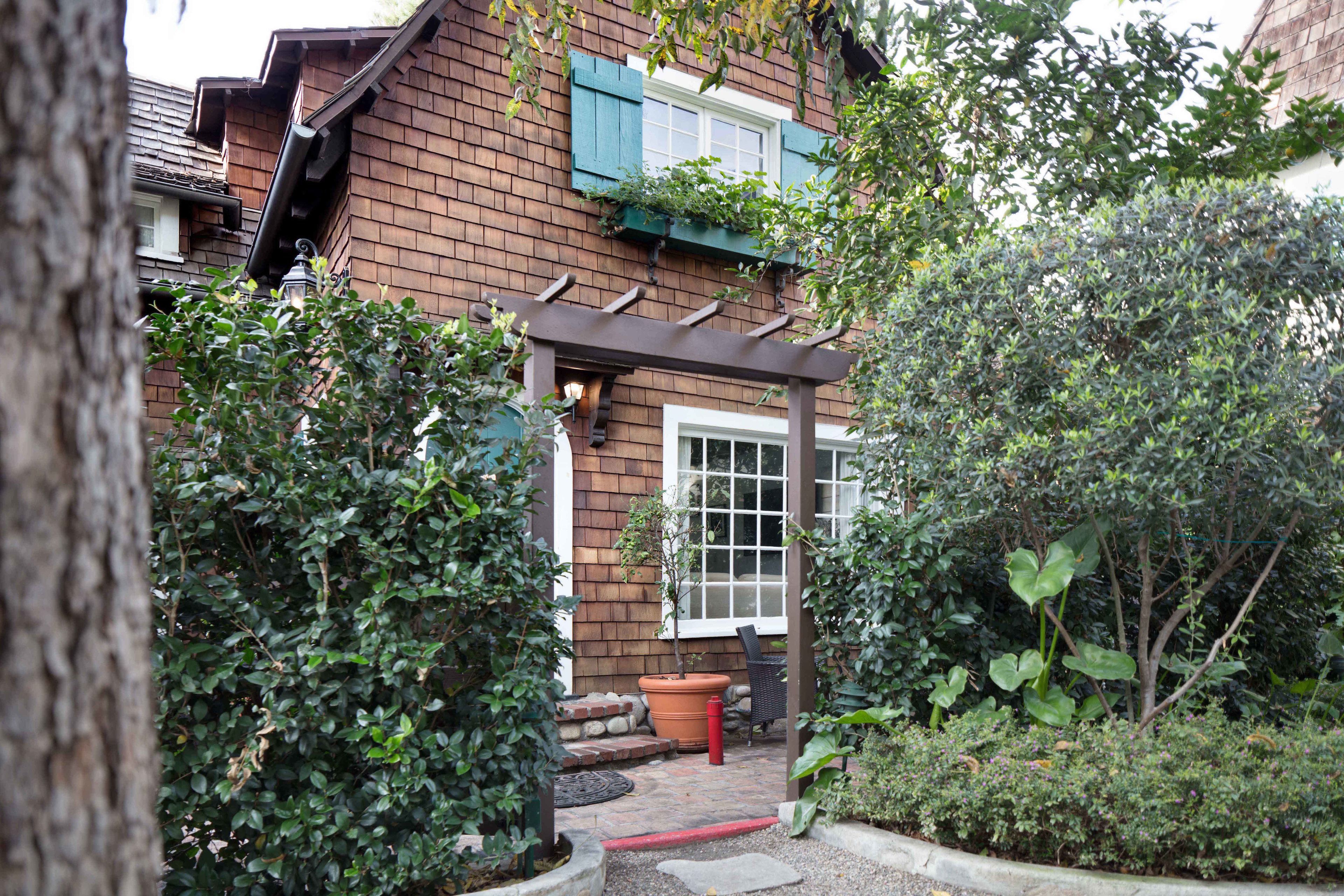 marilyn 2-story 2 bedroom cottage | view from room