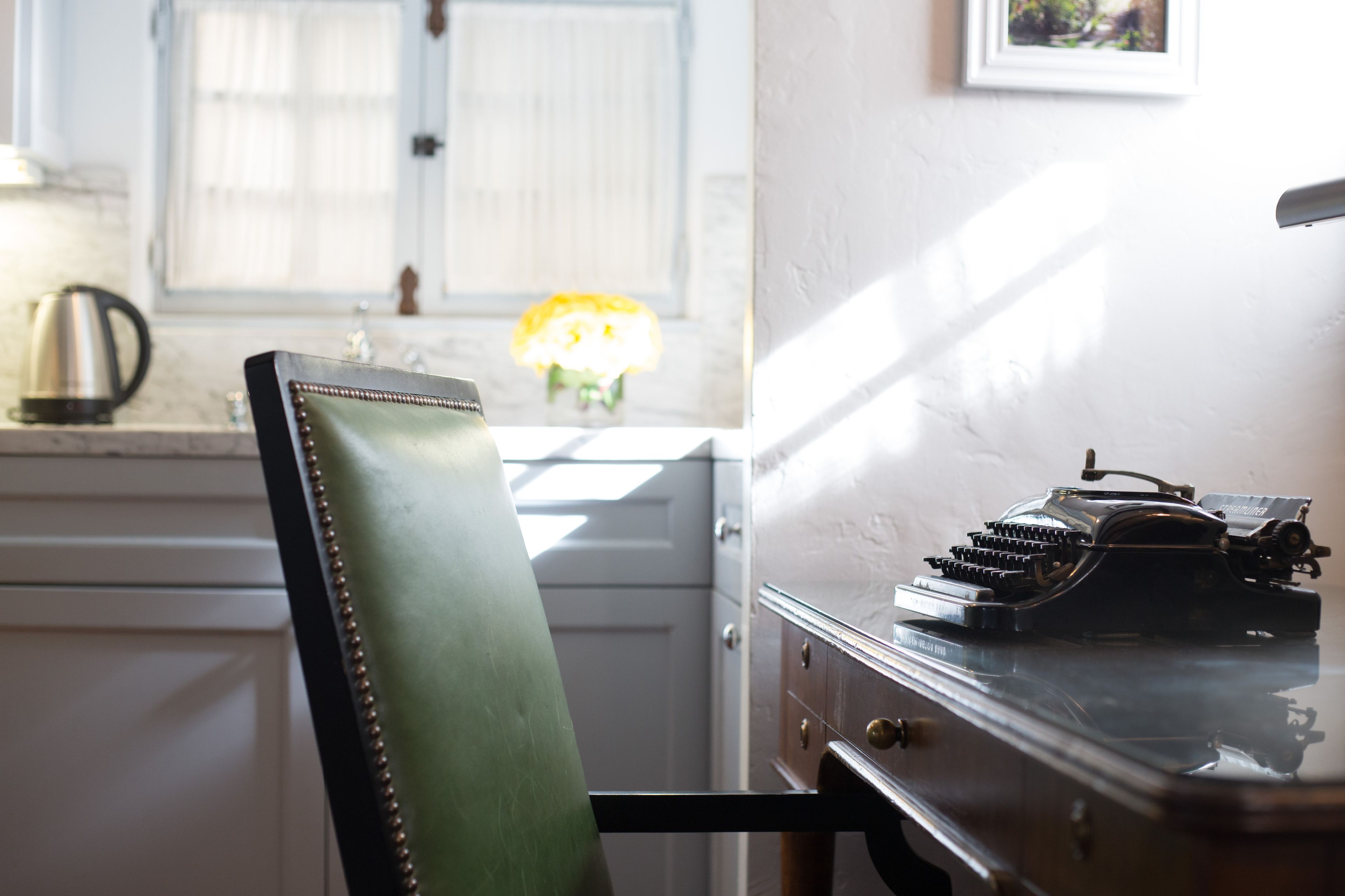 2 bedrooms, premium bedding, down duvets, minibar