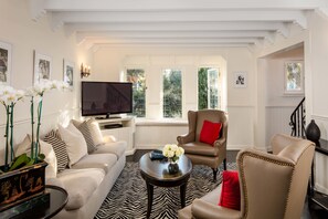 Smart TV, Netflix - The Charlie Hotel (West Hollywood)