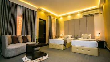 Deluxe Twin Room, Balcony, Lake View | 1 bedroom, minibar, in-room safe, desk
