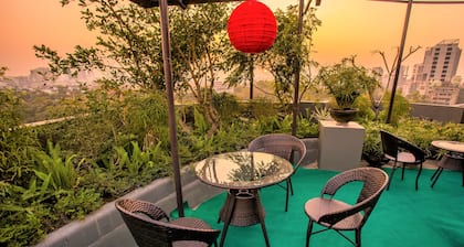 Hotel Tropical Daisy