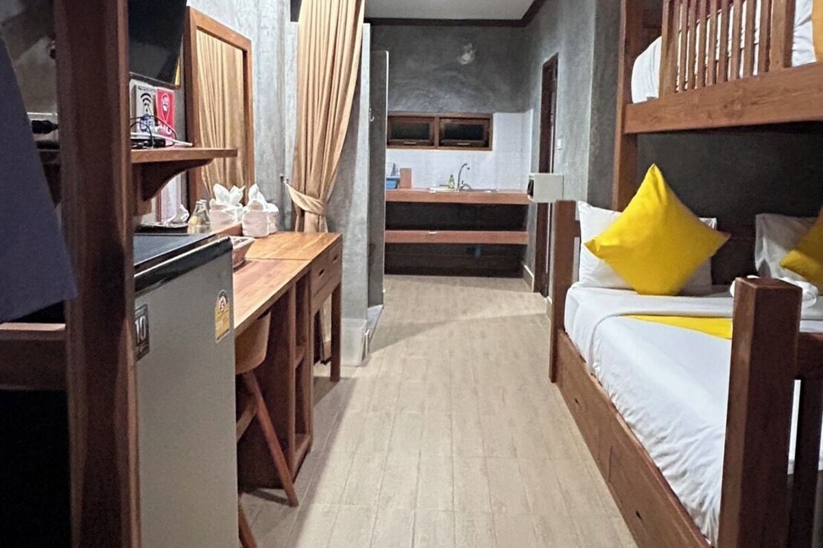 Deluxe Family 4 Pax | Skrivbord, gratis wi-fi och sängkläder