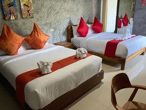 Deluxe Triple Room | Desk, free WiFi, bed sheets - Araya Boutique Hotel (Ko Pha-ngan)