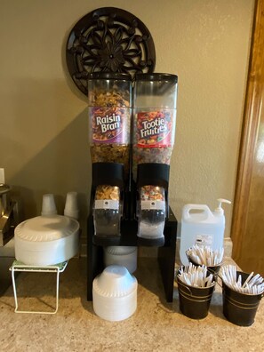 Free daily continental breakfast