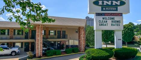 واجهة المنشأة