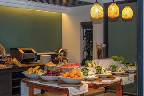 Free daily buffet breakfast - Magna Manastir Hotel (Bodrum)