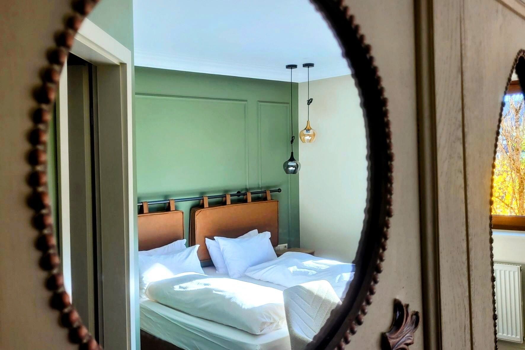 Comfort kamer, 1 twee- of 2 eenpersoonsbedden, uitzicht op rivier | Een minibar, een bureau, gratis wifi, beddengoed